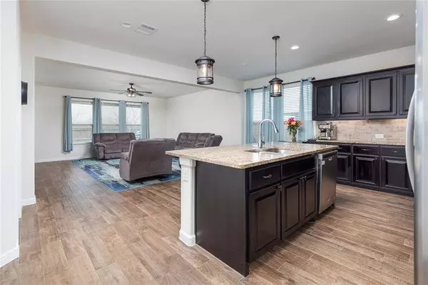 3443 Rebecca Lane, Krum, TX 76249