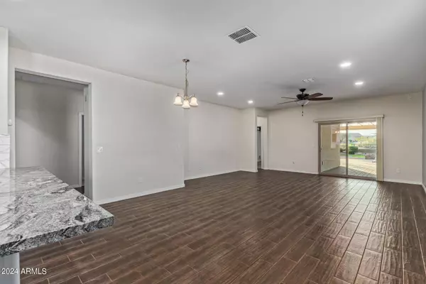 284 S 224TH Drive, Buckeye, AZ 85326