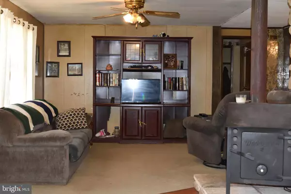 76 MONROE AVE, Mantua, NJ 08051