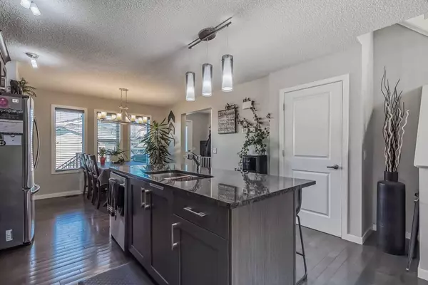 184 Copperpond Parade SE, Calgary, AB T2Z 5B2