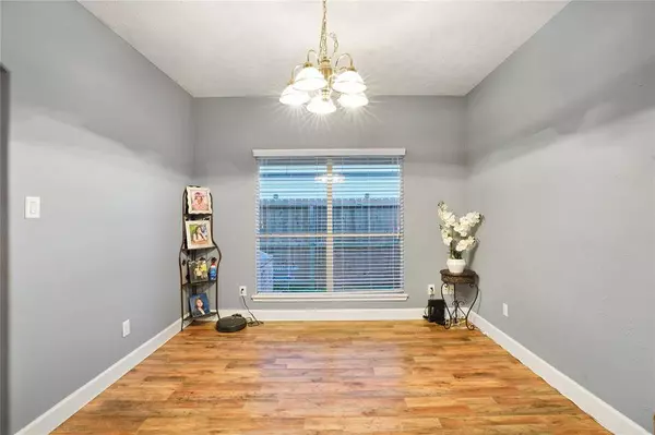 918 Red Alder CIR, Houston, TX 77073