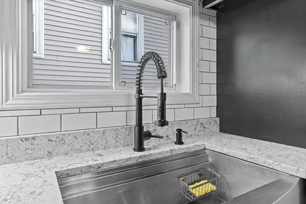 116 Weare St, Lawrence, MA 01843