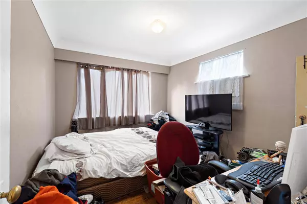 375 Nicol St, Nanaimo, BC V9R 4T5