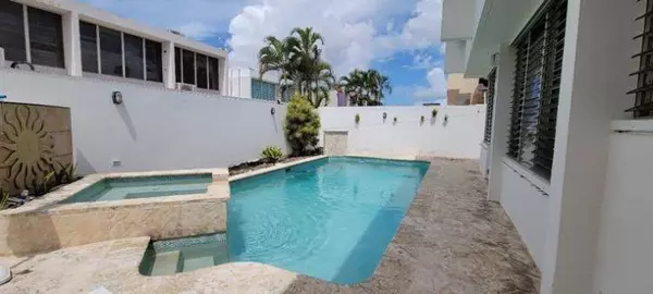 10 Calle Orocobix, Carolina, Rico 00987