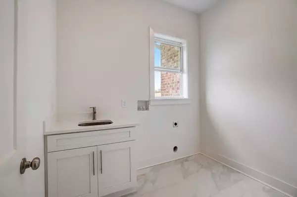 1142 Maxwell Branch Rd, Cottontown, TN 37048