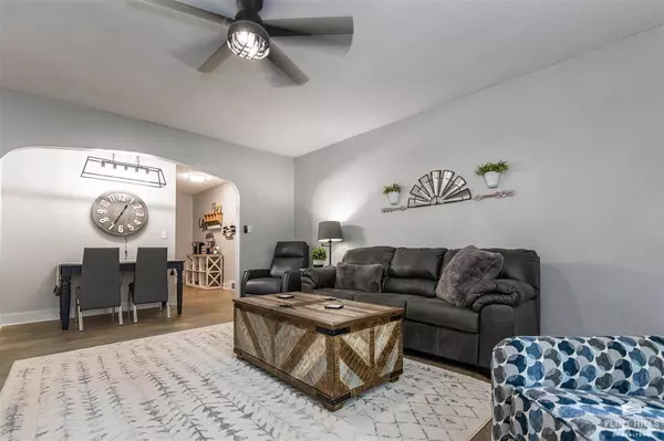 1530 Houston ST, Manhattan, KS 66502