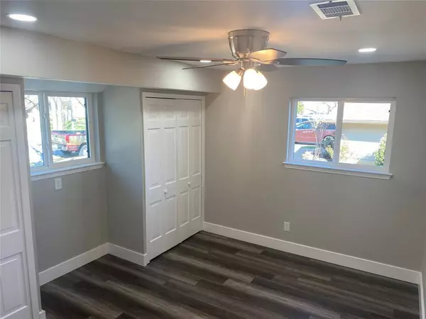 2618 E Mitchell Street, Arlington, TX 76010