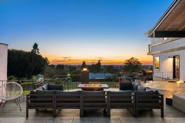 2113 Warmlands AVE, Vista, CA 92084