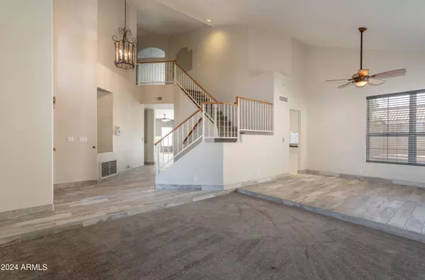 15236 S 15TH Avenue, Phoenix, AZ 85045