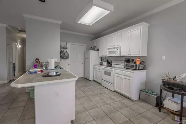 5620 ARIALO DR, Baton Rouge, LA 70820