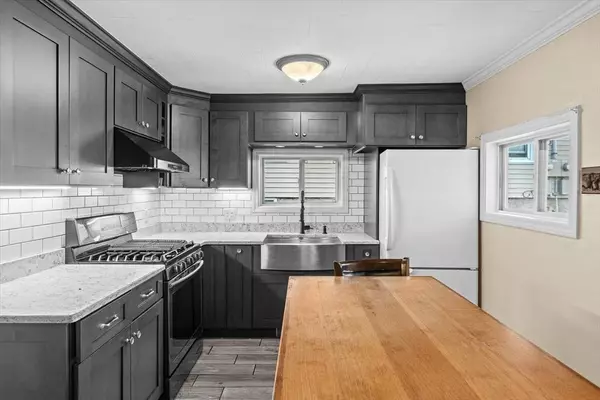 116 Weare St, Lawrence, MA 01843