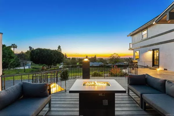 2113 Warmlands AVE, Vista, CA 92084