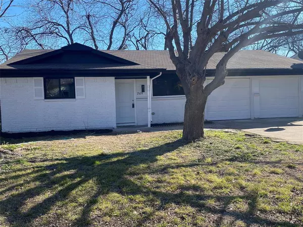 2618 E Mitchell Street, Arlington, TX 76010
