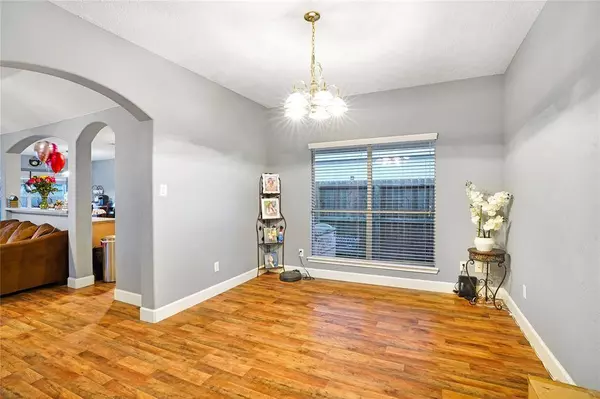 918 Red Alder CIR, Houston, TX 77073