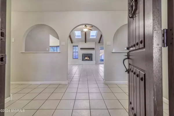 3147 Summer AVE, Alamogordo, NM 88310