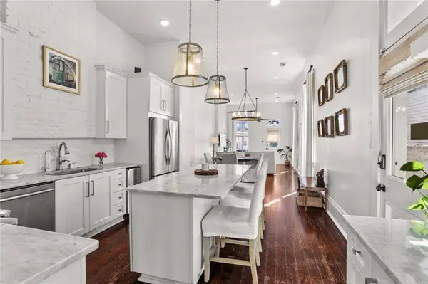 3725 27 ANNUNCIATION ST, New Orleans, LA 70115