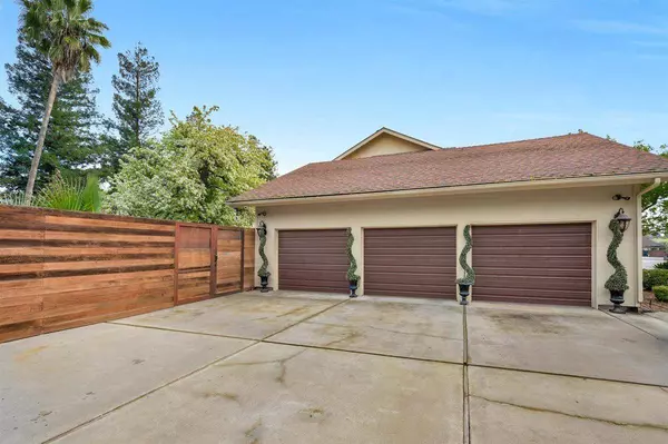 7652 N Woodson Avenue, Fresno, CA 93711