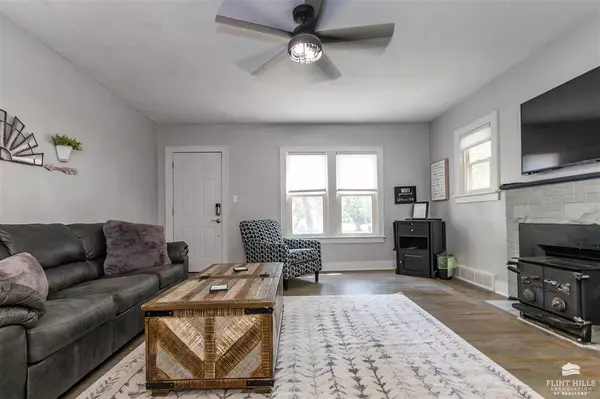 1530 Houston ST, Manhattan, KS 66502