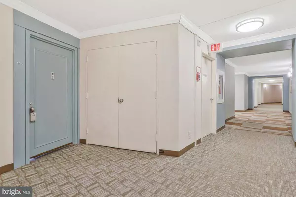 309 YOAKUM PKWY #1702, Alexandria, VA 22304