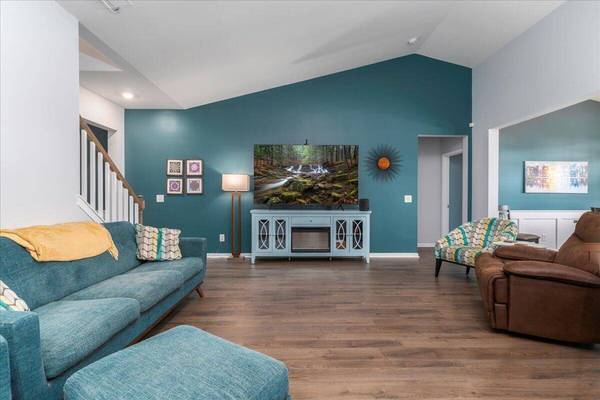 807 Squire Pope Rd, Summerville, SC 29486