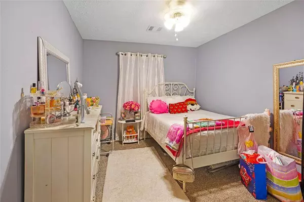 918 Red Alder CIR, Houston, TX 77073