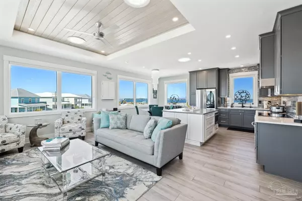 7511 White Sands Blvd, Navarre Beach, FL 32566