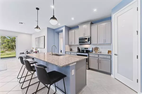 6746 Pointe Of Woods DR, West Palm Beach, FL 33413