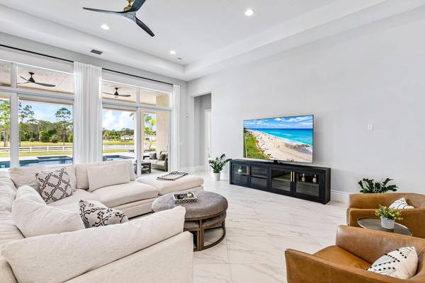 10120 Calabrese TRL, Jupiter, FL 33478