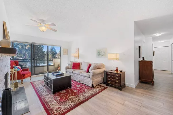 3730 50 ST NW #203, Calgary, AB T3A 2V9