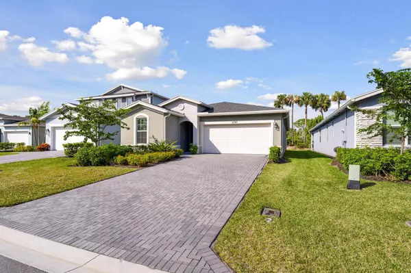 6746 Pointe Of Woods DR, West Palm Beach, FL 33413