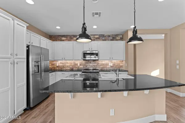 4360 CUTTER Lane, Wickenburg, AZ 85390