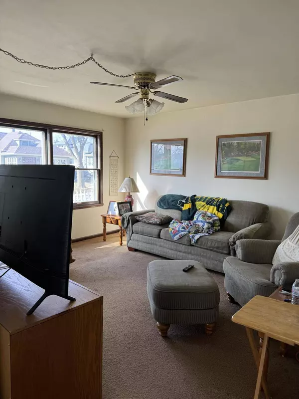1966 S 90th St, West Allis, WI 53227