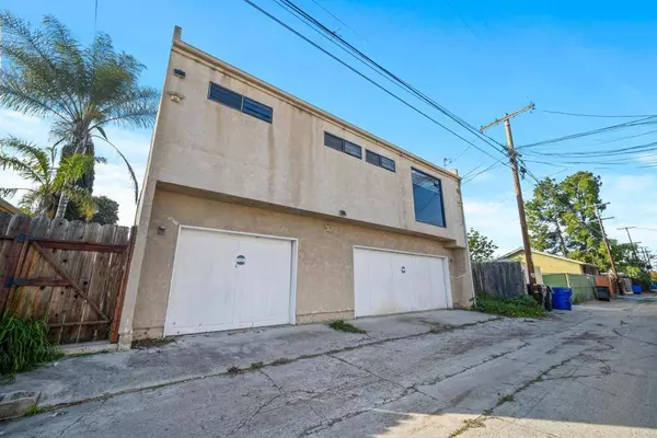 4825 27 Hawley Blvd., San Diego, CA 92116