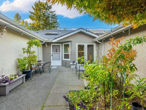 2655 Andover Rd #33, Nanoose Bay, BC V9P 9J5