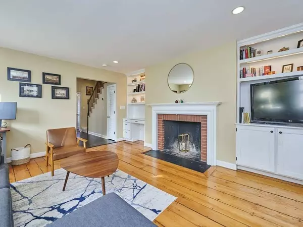 65 Pinckney St #3, Boston, MA 02114