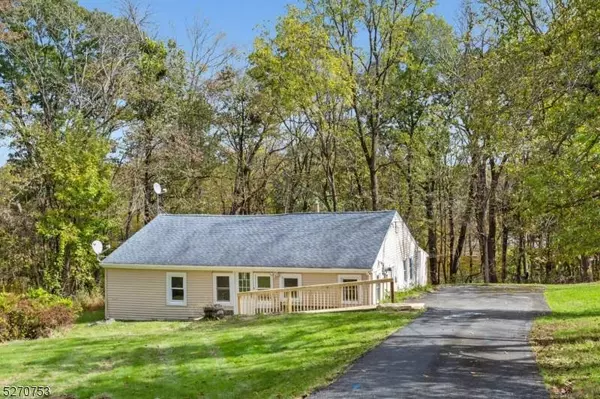 44 New Hampshire St, Newton Town, NJ 07860