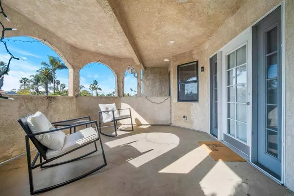 4825 27 Hawley Blvd., San Diego, CA 92116