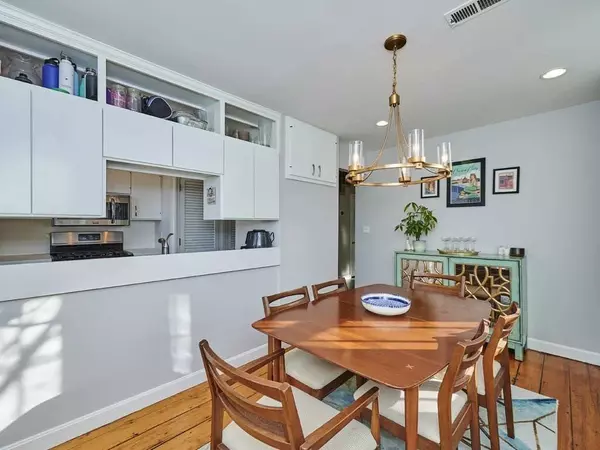 65 Pinckney St #3, Boston, MA 02114