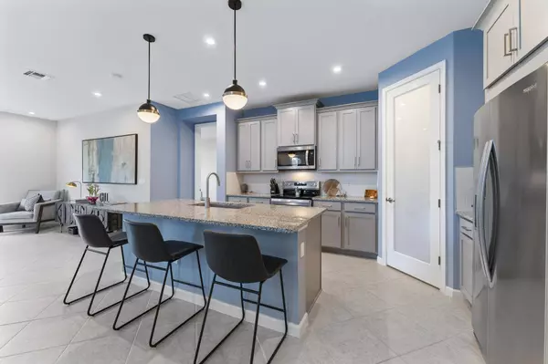 6746 Pointe Of Woods DR, West Palm Beach, FL 33413