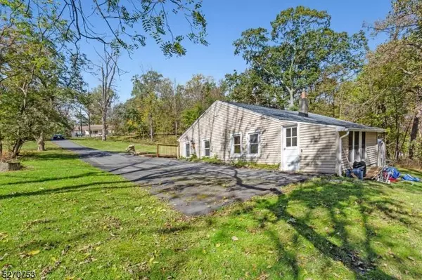 44 New Hampshire St, Newton Town, NJ 07860