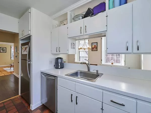 65 Pinckney St #3, Boston, MA 02114