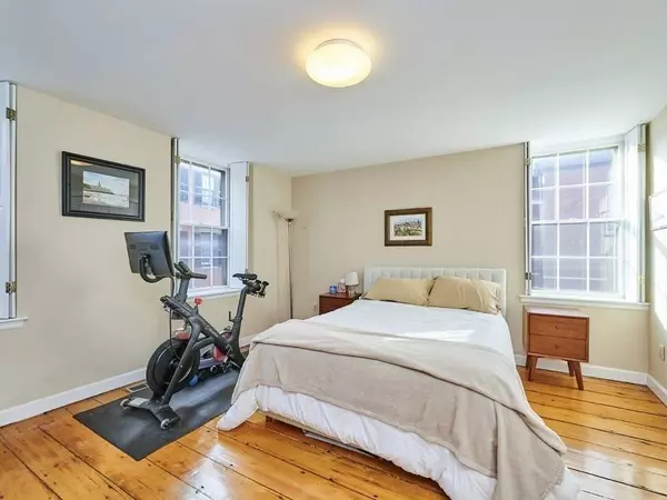 65 Pinckney St #3, Boston, MA 02114