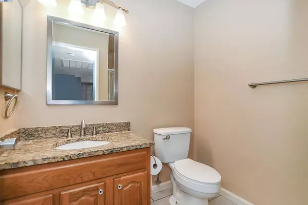 2005 San Jose Dr #156, Antioch, CA 94509