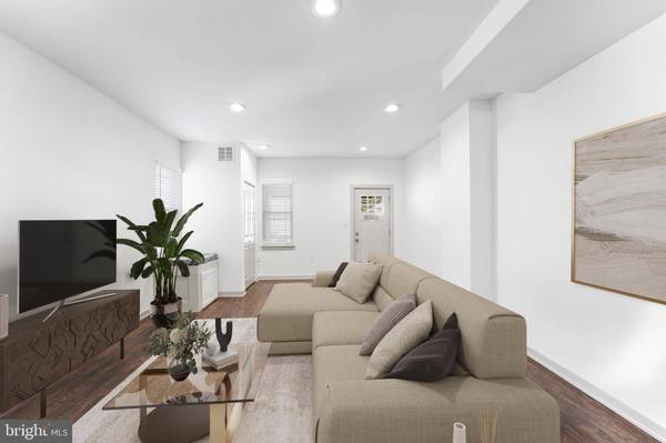 64 W CENTRAL AVE, Paoli, PA 19301