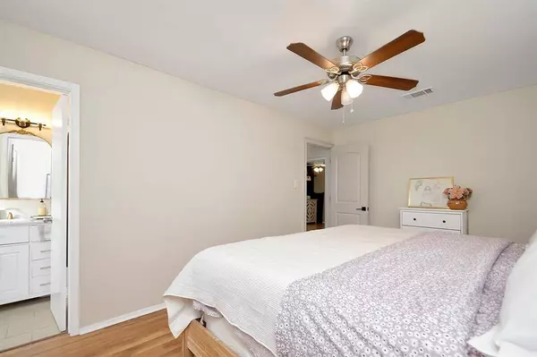 2306 Yale Drive, Arlington, TX 76015
