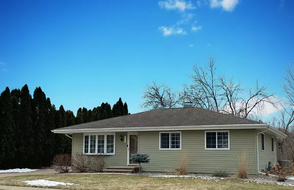 109 WOODLAND CT, Kaukauna, WI 54130