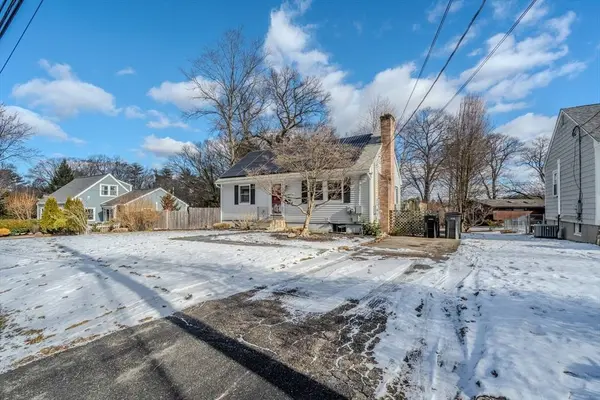 18 Florissant Ave, Framingham, MA 01701