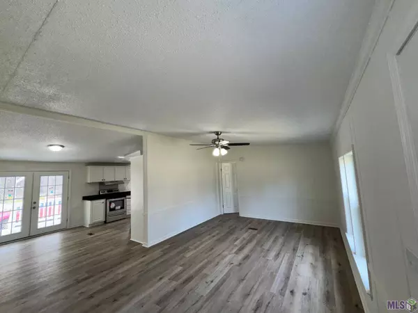 36570 N WALKER RD, Walker, LA 70785