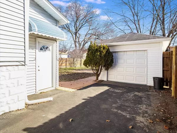 14547 Sawyer AVE, Midlothian, IL 60445