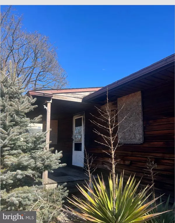 248 RANDALL AVE, Mount Holly, NJ 08060